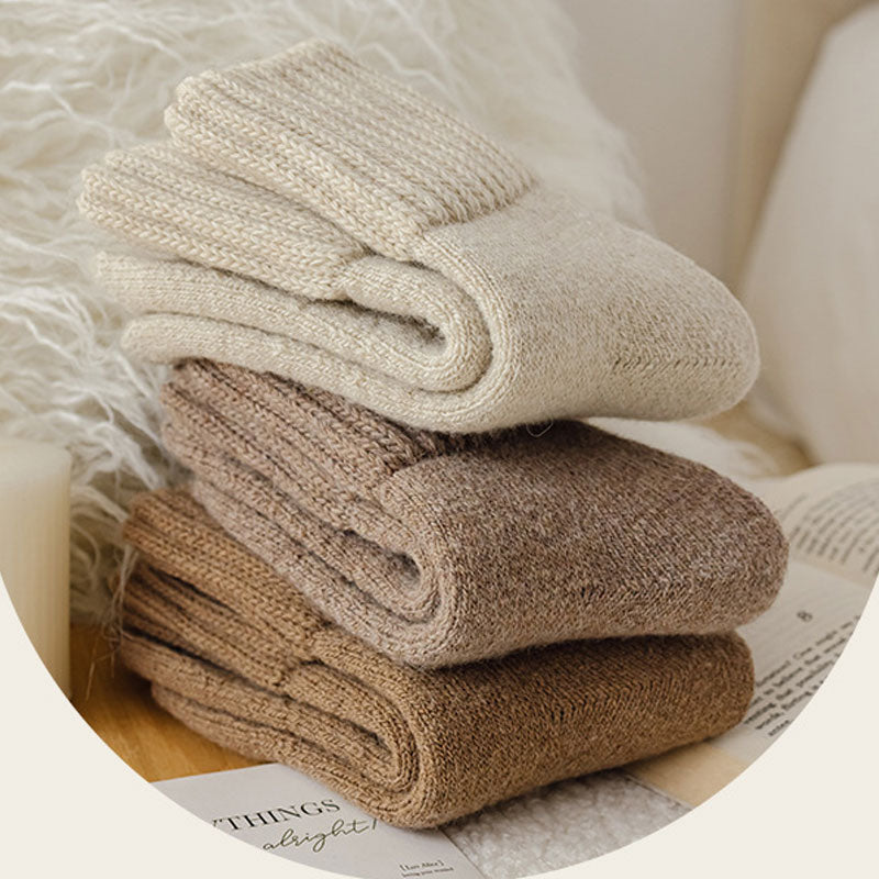 🧦 Värmande Ullstrumpor i Mellanhöjd
