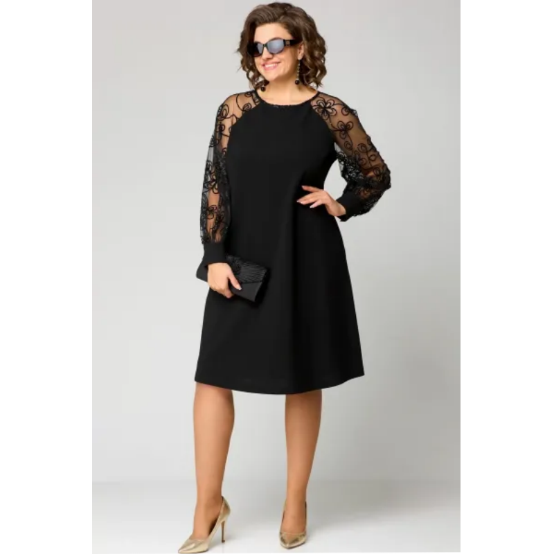 Lace Patchwork Dress With A Round Neck And Long Sleeves